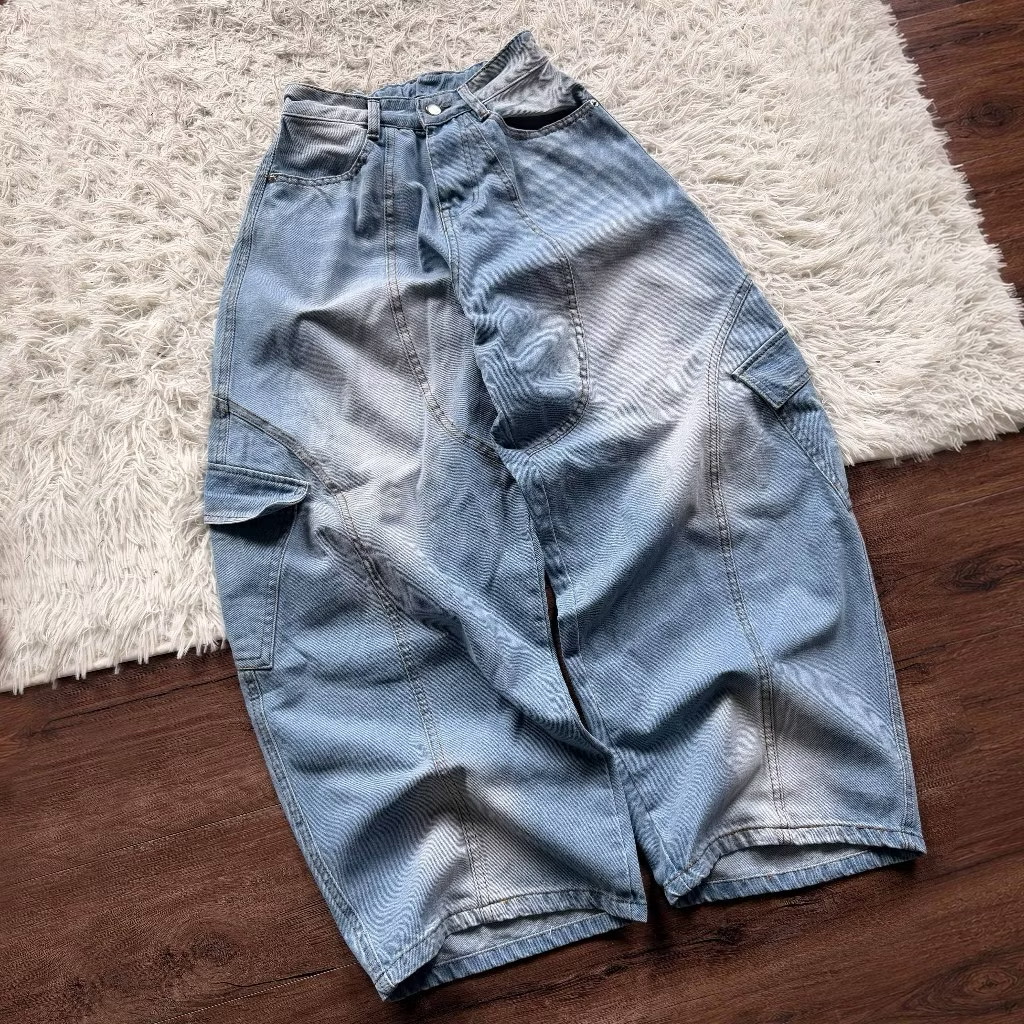Diagonal Curved Leg Baggy Jeans