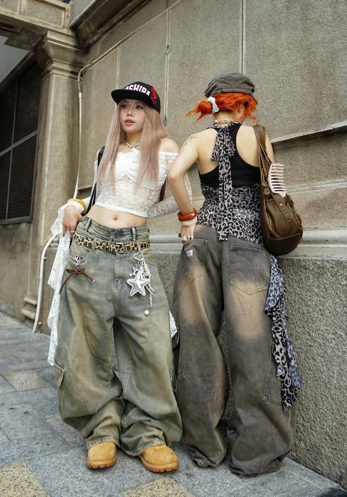 Diagonal Curved Leg Baggy Jeans